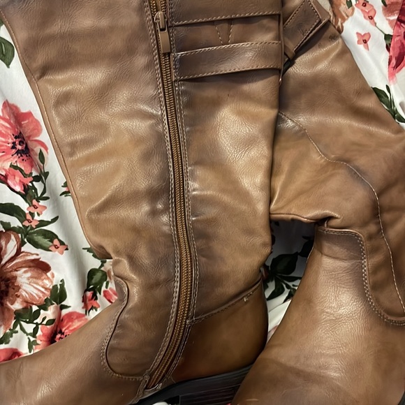 Below knee size 7 brown boot - Picture 2 of 4